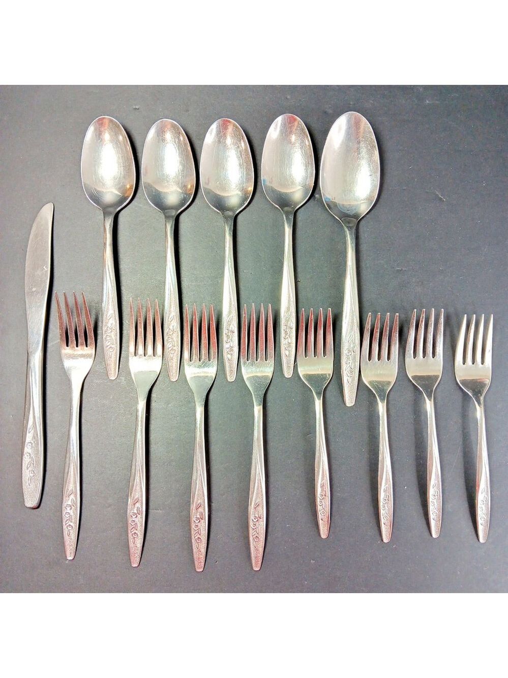 14x Rogers & Bro Radiant Rose RG36 Cutlery Knive Spoon Fork Stainless Canada